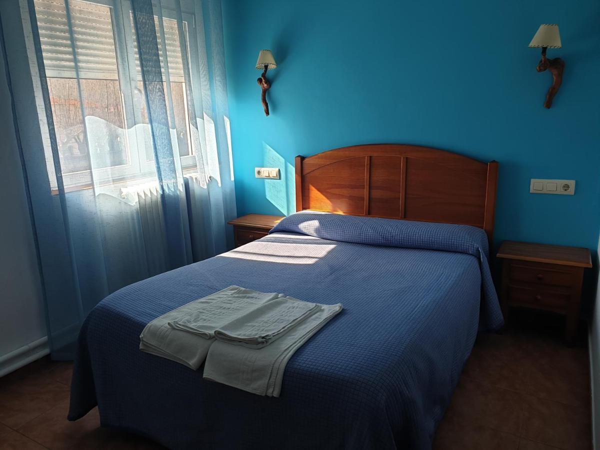 Hostal Rio Mundo Riópar エクステリア 写真