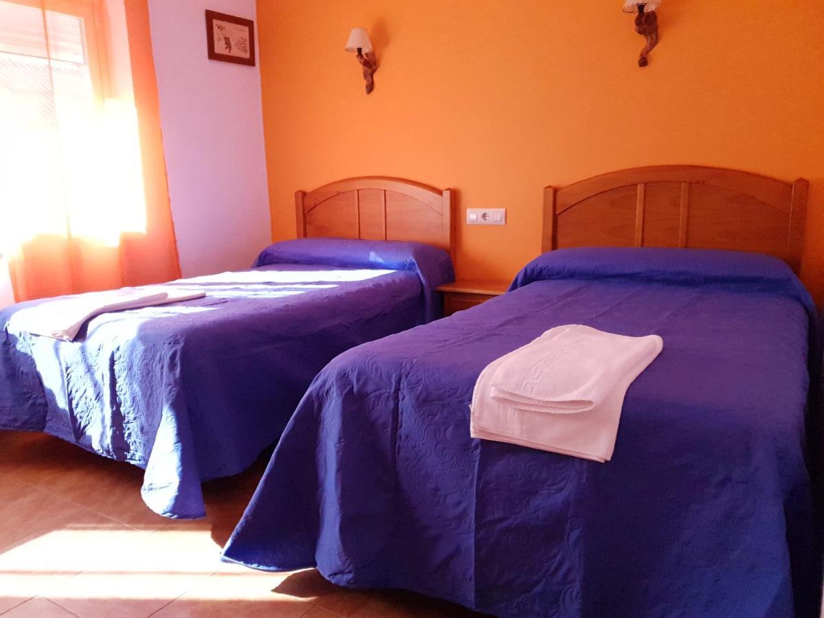 Hostal Rio Mundo Riópar エクステリア 写真