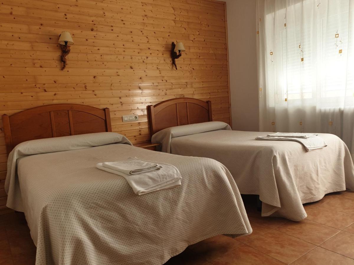 Hostal Rio Mundo Riópar エクステリア 写真