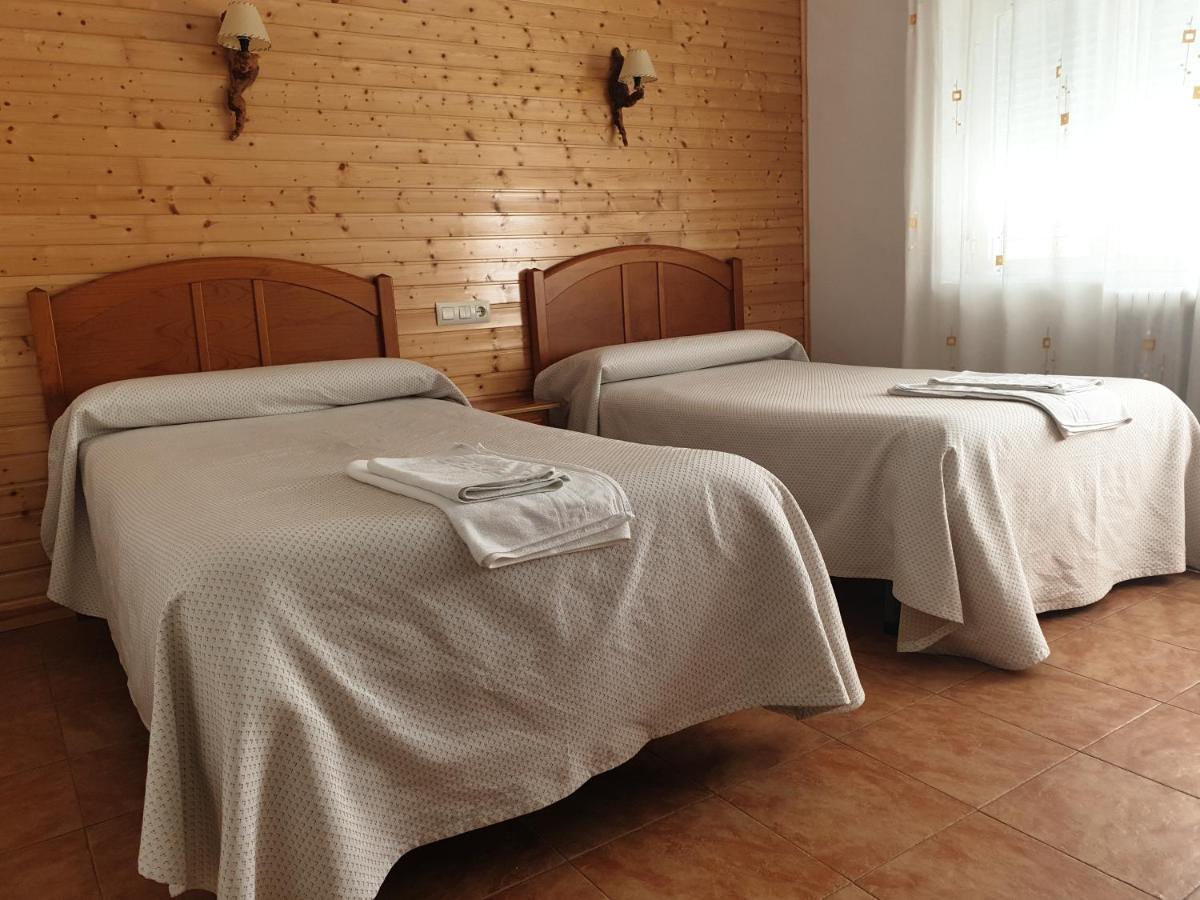 Hostal Rio Mundo Riópar エクステリア 写真